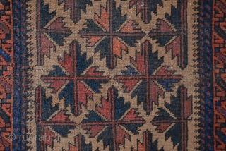 Beluch rug 
Size:75 x 135 Cm
       2'6x4'5"                    