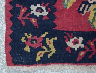 Antique Immigrant Kilim
 Size:149 x 204 Cm
         4'11"x6'9"                 