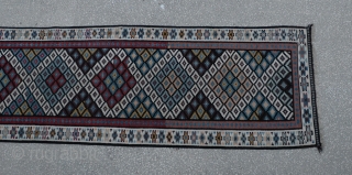 Iran runner kilim 19th centruy
Size:104 x 433 cm
        3'4 x  14'3"              