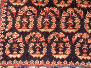 Afshar or Qashqai bagface ?.Very beautiful colors,great condition.Original backing.shiny wool.A pce with lot of beauty in it.Size 2'4"*2'2".E.mail for more info.            