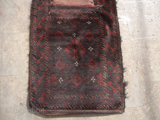 Complete Baluch Khorjin with Kilim backing,perfect condition,all good colors,soft shiny wool.nice design.E.mail for more info.                  