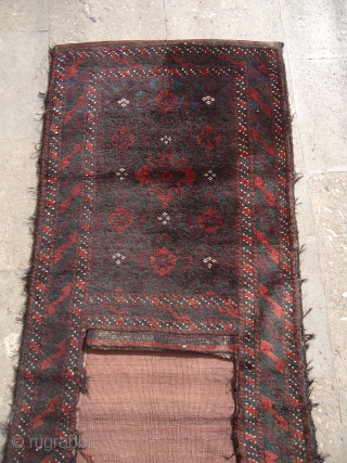 Complete Baluch Khorjin with Kilim backing,perfect condition,all good colors,soft shiny wool.nice design.E.mail for more info.                  