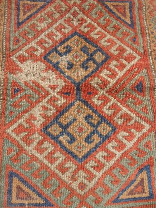 Anatolian Yastik with nice natural colors and deisgn,good age.Size 2'9"*1'9"*.E.mail for more info and pics.                  