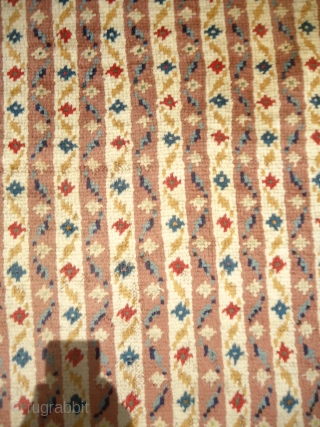 N.W Persain Rug with beautiful Stripe design and great colros,good condition and age,Nice soft shiny wool,Size 3'10"*3'8".E.mail for more info and pics.           