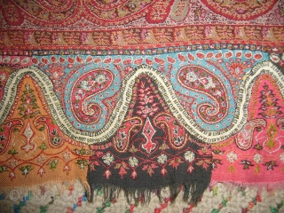 More than extra ordinary,super fine Kashmiri Shawl,excellent pce in great condition.The pce speaks itself.Size 7*7.E.mail for more info.               