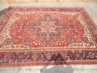 Gorgeous Heriz rug with wonderfull colours and great desigen,all good dyes,fine weave good colours.Size 10'7"*7'7".E.mail for more info.               