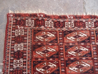 Chuval with extra fine weave and dogs or goats,Size 4*2'2".E.mail for more info and pics.                  