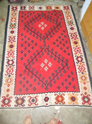 Sarouky Kilim,with great colours.desigen and excellent condition without any repair.Handwashed ready for the display.Size 6'6"4'7".                  