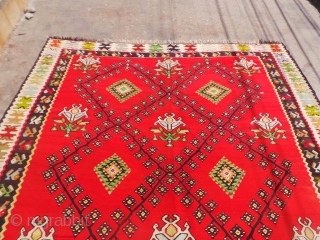 Saroky Pirot Kilim La rage size beautiful colors and excellent condition.Size 10'8"*8'10".E.mail for more info and pics.                