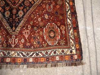 Beautiful Qashqai Rug,with striking beauty,excellent condition,splendid colors,beautiful size and design.All original.Size 6'6"*5'6".E.mail for more info.                  