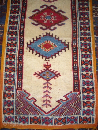 Morroco Berber Rug,nice colours and condition,good weave,nice desigen.without any repair,all original,Handwashed ready for use.                   