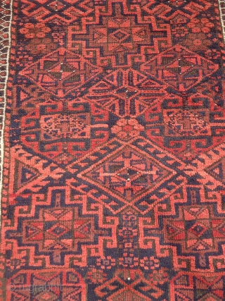 Baluch Rug with very fine weave,natural colors and beautiful design,very good condition,wihout any repair,good age.Size 5'3"*2'10".E.mail for more info and pics.            
