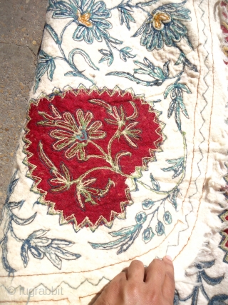 Embroided Felt Rug,all wool beautiful colors,nice desigen and good age,Good condition,Size 5'8"*3'10".E.mail for more info and pics.                
