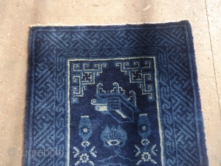 Beautiful Chinese Rug with excellent condition and beautiful colors and design,all original and soft shiny wool,E.mail for more info and pics.            