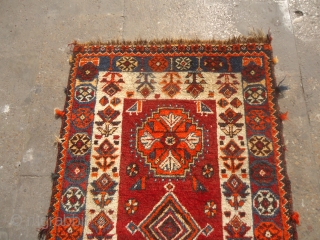 Qashqai or Shiraz rug with shiny wool,good design and excellent condition.Size 4*2'5".E.mail for more info and pics.                