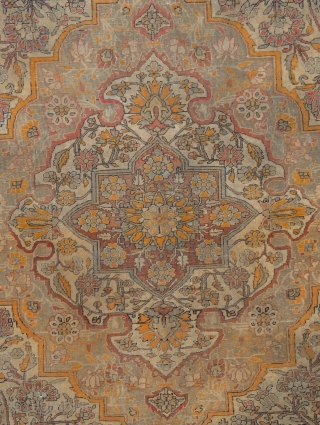 Mohtasham Kashan medallion FT (6.7 x 4.6) M (2 x 1.36)                      