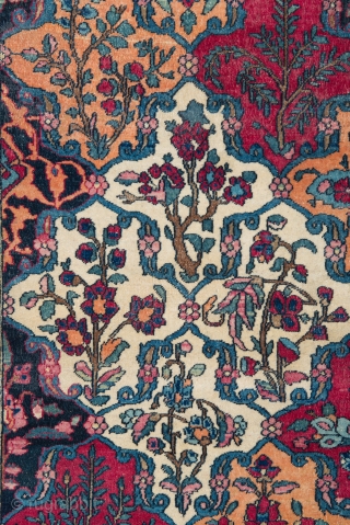  Isfahan carpet 
FT (6.9 x 4.6) M (2.06 x 1.37)                      