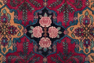  Isfahan carpet 
FT (6.9 x 4.6) M (2.06 x 1.37)                      