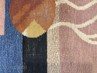 SOLD 
vintage art deco carpet, Size	12 x 9 ft

                        