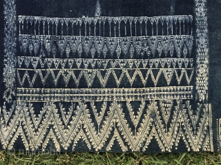  North African Textile,Indigo Bakhnoug textile, 
Tunisian Libyan border region. 

Size 6'8 x 3'2 FT
                  