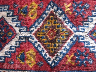 Southeasthern anatolia (malatya) antique yastik rug 20th century, back side is original kilim and cicim made wool on hair! Size:77cm x 49cm - 2.52ft x 1.60ft. To visit my other collections, https://www.etsy.com/your/shops/KILIMSE 