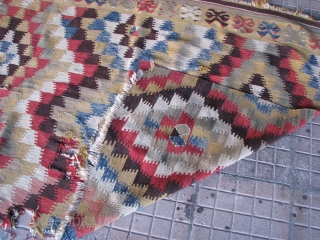 Central Anatolian Konya Kilim fragment, wool on wool, size : 159cm x 128cm,5.21ft x 4.19ft. To visit my other collections, https://www.etsy.com/your/shops/KILIMSE


            