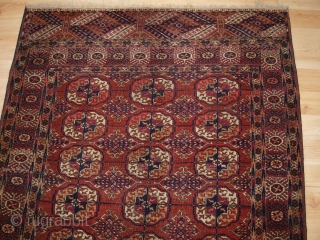 www.knightsantiques.co.uk 

Antique Tekke Turkmen rug of small size, with fine weave, superb colour.

Late 19th century.

Size: 5ft 0in x 3ft 9in (152 x 115cm).

This is an good example of a Tekke rug with  ...