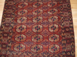 www.knightsantiques.co.uk 

Antique Tekke Turkmen rug of small size, with fine weave, superb colour.

Late 19th century.

Size: 5ft 0in x 3ft 9in (152 x 115cm).

This is an good example of a Tekke rug with  ...