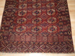 www.knightsantiques.co.uk 

Antique Tekke Turkmen rug of small size, with fine weave, superb colour.

Late 19th century.

Size: 5ft 0in x 3ft 9in (152 x 115cm).

This is an good example of a Tekke rug with  ...