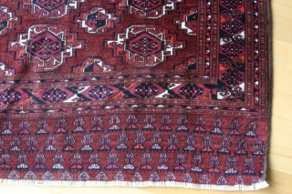 {62} SARYK Juval, 137 x 95 cm., A larger, antique chuval of this age from the Turkoman Saryk tribe, with 6 colors and in such good condition, is not very common. Handspun  ...