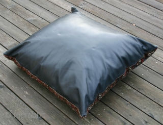 {24} Antique Shiraz Bagface with charming animal elements, 125x117, backing is high-quality, black cowhide with zipper. Inner pillow is quite heavy, so I would suggest taking delivery of bag only. One small  ...
