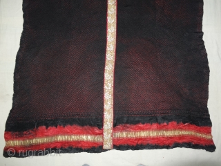 Khoja bandhni (Tie and Dye) Odhani on Gajji-Silk with Real Zari Border,This Particular bandhni is from south Kutch, Kutch Gujarat, India. Its size is 85cmX150cm. C.1900.Very rare type of Tie and Dye  ...