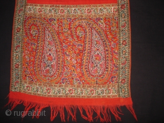 Kashmir(Kani Work)Men's Sash,From Kashmir India. An elaborate boteh Design flanking the boldly Plain Central filed,Woven on Pashhmina Wool.Its size is 31cmX228cm(DSC06198).
            