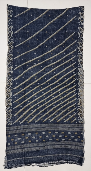 Nilambari Dhakai Jamdani Saree Indigo blue Natural Colour, Cotton with Real Zari weaving From Dhaka District, Bangladesh. India. Jamdani was originally known as Dhakai named after the city of Dhaka, 

Jamdani is  ...