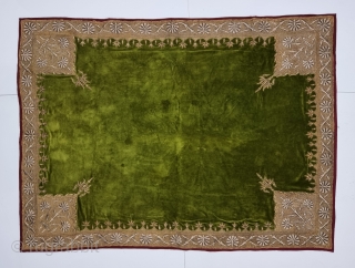 Zardozi Kalabattu Embroidery (Real Zari) Work on Cotton Velvet .
Known As  bichona or Zaminposh, With Plain Backing, 
From the Royal Nawab Family of Uttar Pradesh India.

C.1875-1900.

Its size is  133cmX177cm (20230108_153406). 