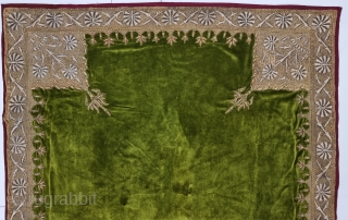 Zardozi Kalabattu Embroidery (Real Zari) Work on Cotton Velvet .
Known As  bichona or Zaminposh, With Plain Backing, 
From the Royal Nawab Family of Uttar Pradesh India.

C.1875-1900.

Its size is  133cmX177cm (20230108_153406). 