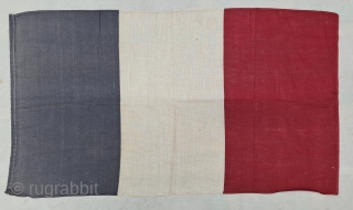 National flag of France, 
French national flag from 1794-1814, and after 1830. It is made of Cotton with hand sewn.
It size is 42cmX75cm
          