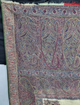 Highly Sikh Period Palledar Shawl of Kani Jamawar, From Kashmir, India. c.1835-1855. 

Its Size is 134cmx315cm (20240110_131157).                