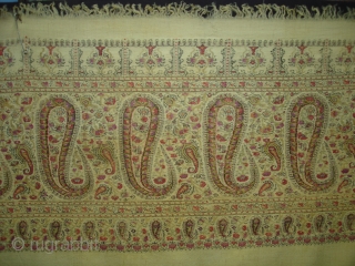 Highly Afgan or Sikh Period Jamawar Long Shawl From Kashmir, India.C.1750.Its Size is 130cmx320cm. Its condition is very good(DSC03848 New).

             