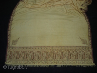 Highly Afgan or Sikh Period Jamawar Long Shawl From Kashmir, India.C.1750.Its Size is 130cmx320cm. Its condition is very good(DSC03848 New).

             