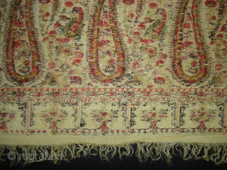 Highly Afgan or Sikh Period Jamawar Long Shawl From Kashmir, India.C.1750.Its Size is 130cmx320cm. Its condition is very good(DSC03848 New).

             