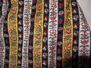 Khatrash Work paisley weaving,Women Costume,From Paisley England.C.1900. Its size is L-110cm,W-70cm,S-60cmX19cm(DSC04306 New).                     