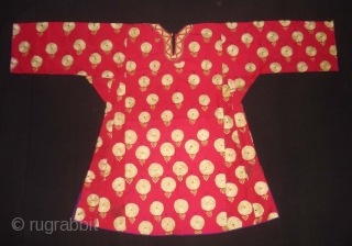 Ceremonial Chamba Costume,From Himachal Pradesh, India. C.1900.Silk ground with flow silk embroidery.Its size is L-85cm, W-66cm, S-23X49cm (DSC03879 New).              