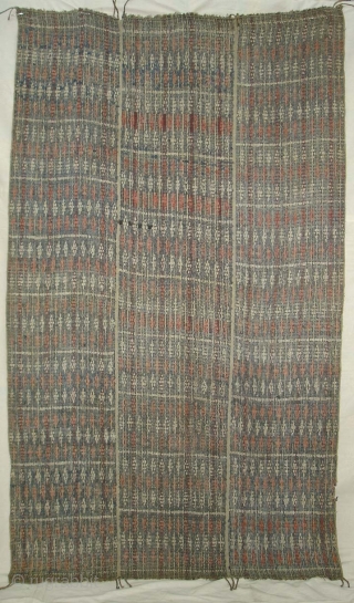 Hamp Naga Shawl(Cotton)From Nagaland, India.Its size is 105cm X170cm.Condition is worn,Because of Age(DSC08815 New).                   