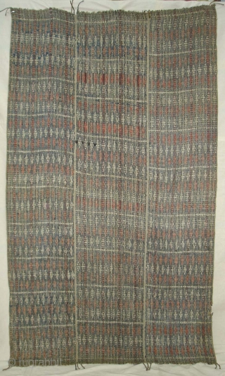 Hamp Naga Shawl(Cotton)From Nagaland, India.Its size is 105cm X170cm.Condition is worn,Because of Age(DSC08815 New).                   