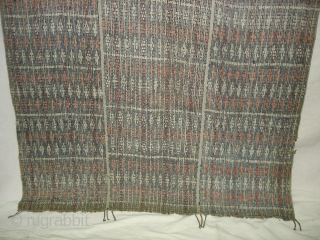 Hamp Naga Shawl(Cotton)From Nagaland, India.Its size is 105cm X170cm.Condition is worn,Because of Age(DSC08815 New).                   