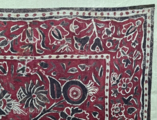 Palampore  Chintz Kalamkari Hand-Drawn Mordant- And Resist-Dyed Cotton,From Coromandel Coast South India. India.  

C.1725-1750.

Exported to the South-East Asian Market. 

Its size is 102cmX152cm(20220202_155848).        