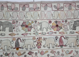 Very Fine Folk Embroidery Kantha with Folk Figures, It has been Quilted and embroidered cotton kantha Probably From East Bengal(Bangladesh) region, India. 

C.1875 -1900

Its size is 140cmX202cm (20230205_170049).     