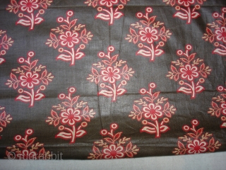Roller Print Yardage From Kutch Gujarat.It is made in Manchester,England For Indian Market.Its size is 70cmX285cm(DSC02613 New).                