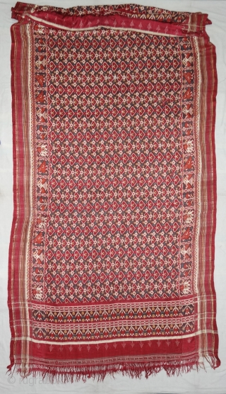 Patola Dupatta,Silk Double Ikat. Probably Patan Gujarat.India.This Patola Uses one of the most Rarely found designs.That of the Pipal leaf,known as Pan Bhat. This Rarely repeating pattern is combined with borders of  ...